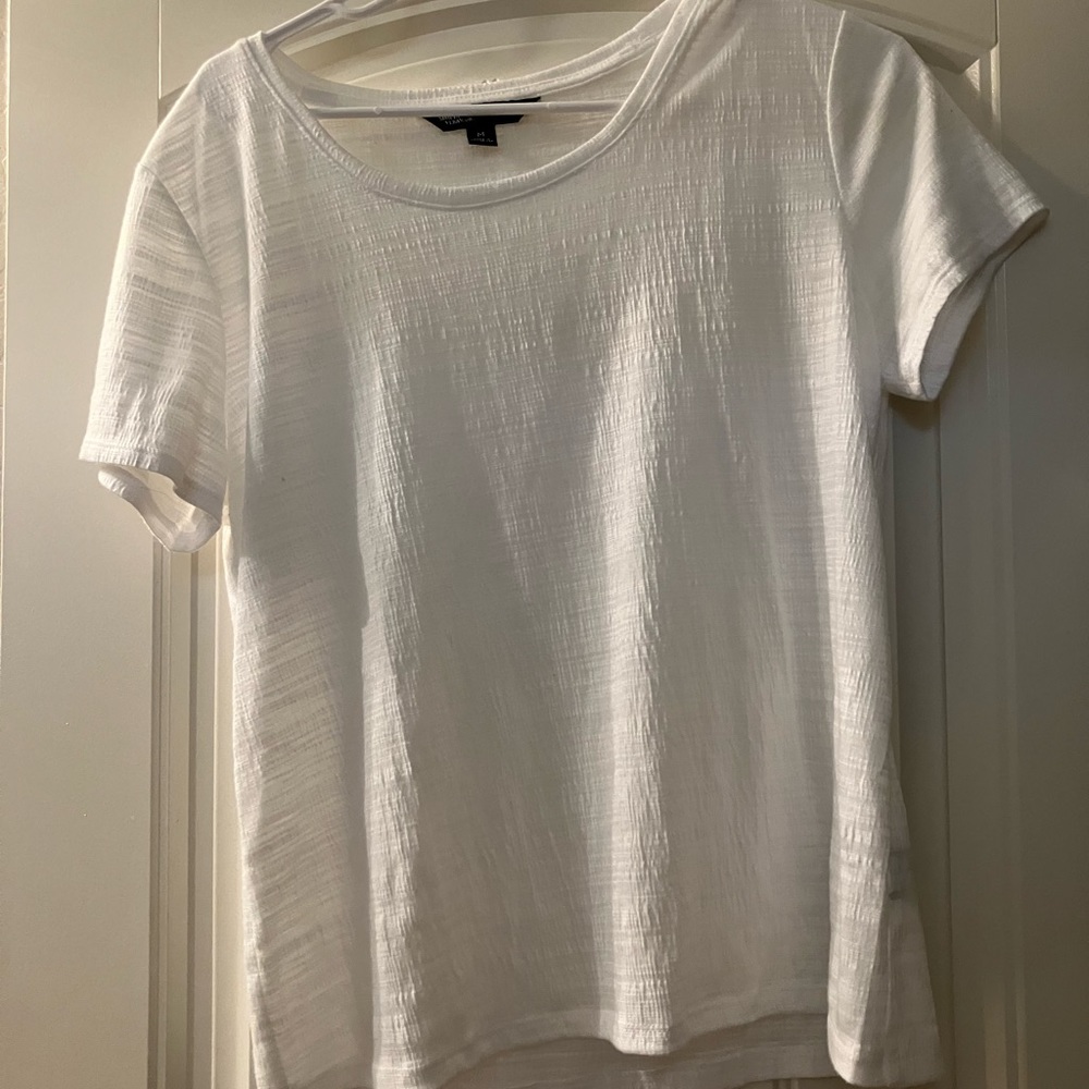 Simply Vera Verawang Modern Tee Size Medium White Blouse